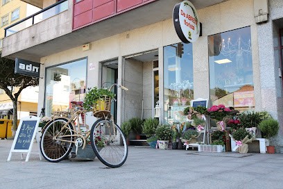 Floristería 'Abreu Florista' (C/Antonio Palacios), Floristería en O Porriño